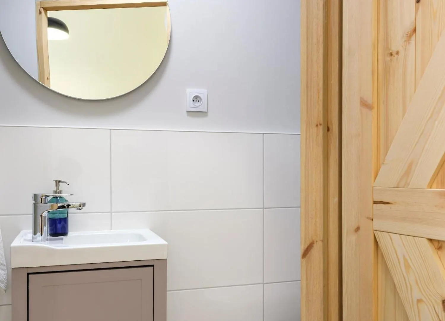 Yellow Studio - Kochanowskiego Krakow Apartment